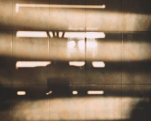 Abstract visual representing calm breathing with soft lines.